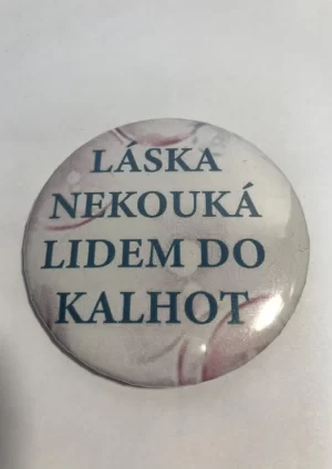 Láska nekouká lidem do kalhot – placka