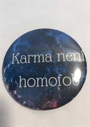 Karma není homofob – placka